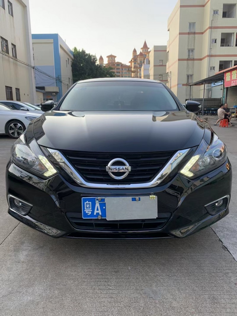 中山抵押车17年日产天籁出售