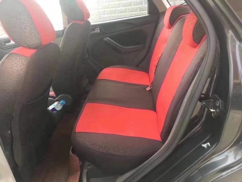 济宁11年福特福克斯5