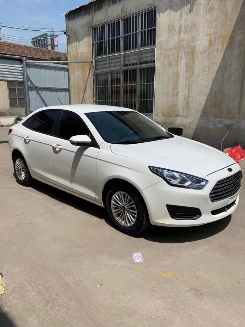 潍坊18年福特福睿斯8