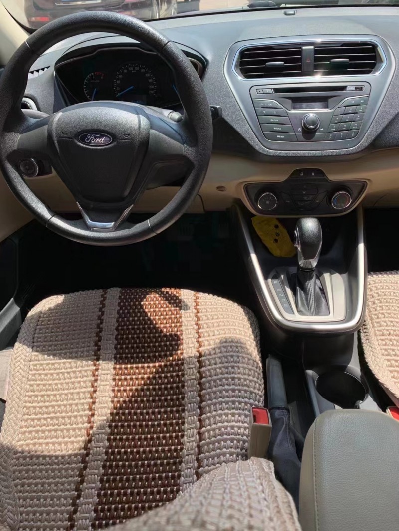 潍坊18年福特福睿斯5