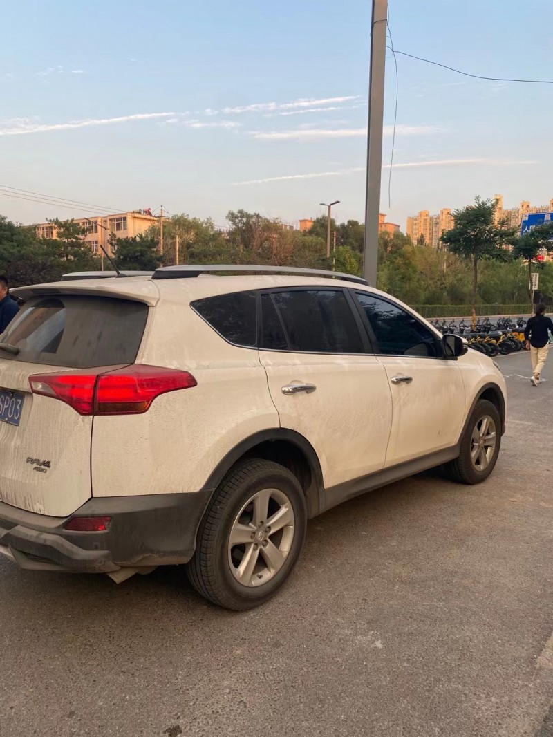 太原14年豐田RAV43