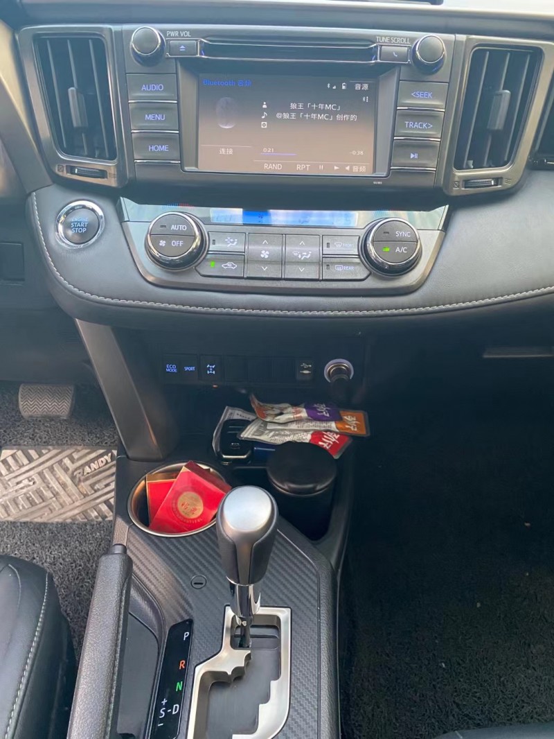 太原14年豐田RAV45
