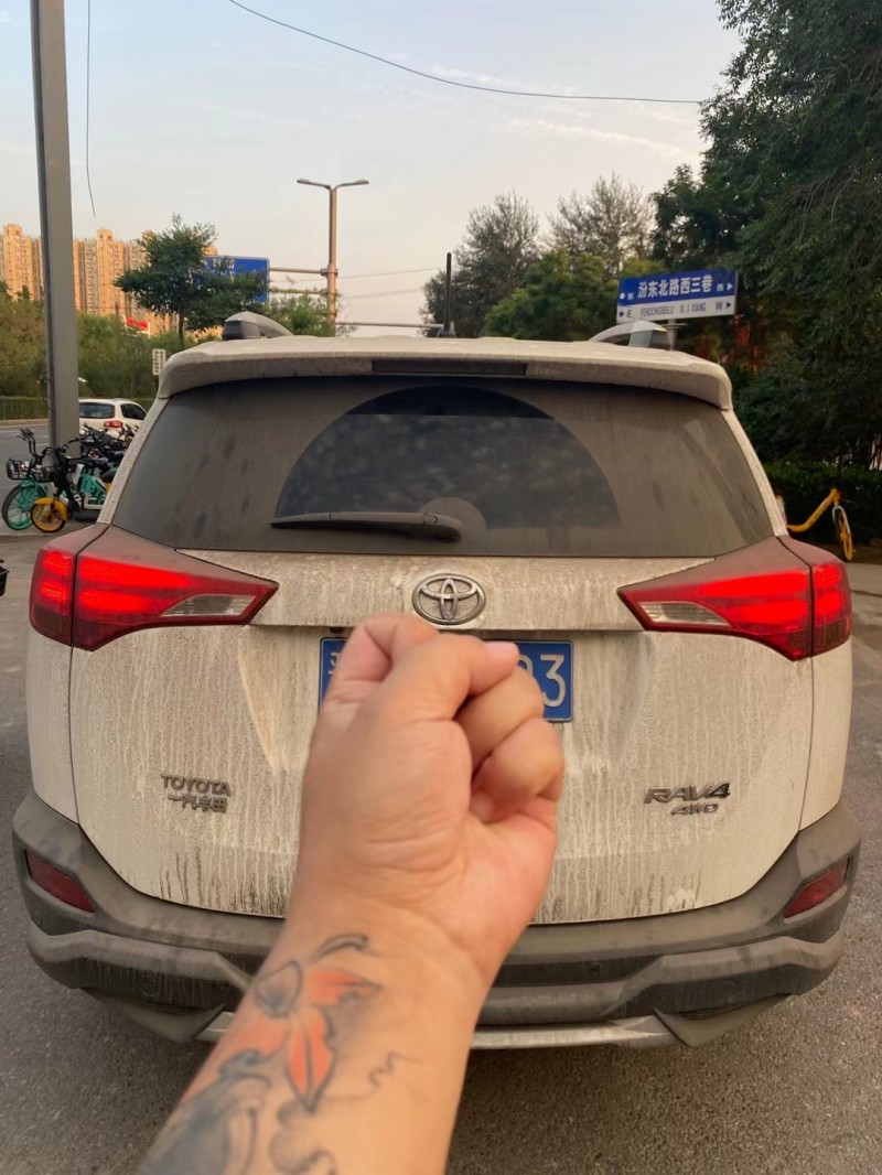 太原14年豐田RAV47