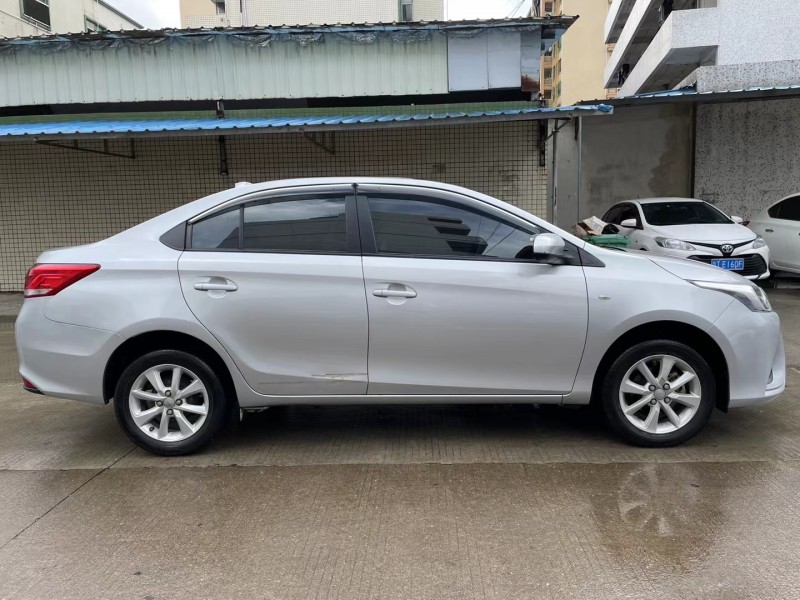 中山17年丰田YARiS L 致享3