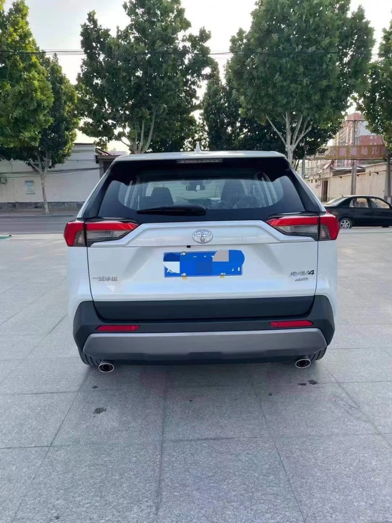 唐山21年豐田RAV41