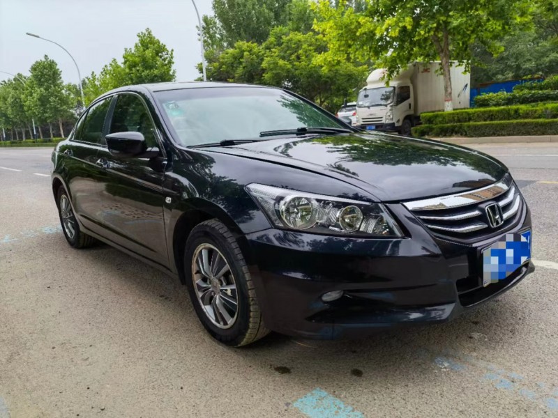 济宁12年本田雅阁2