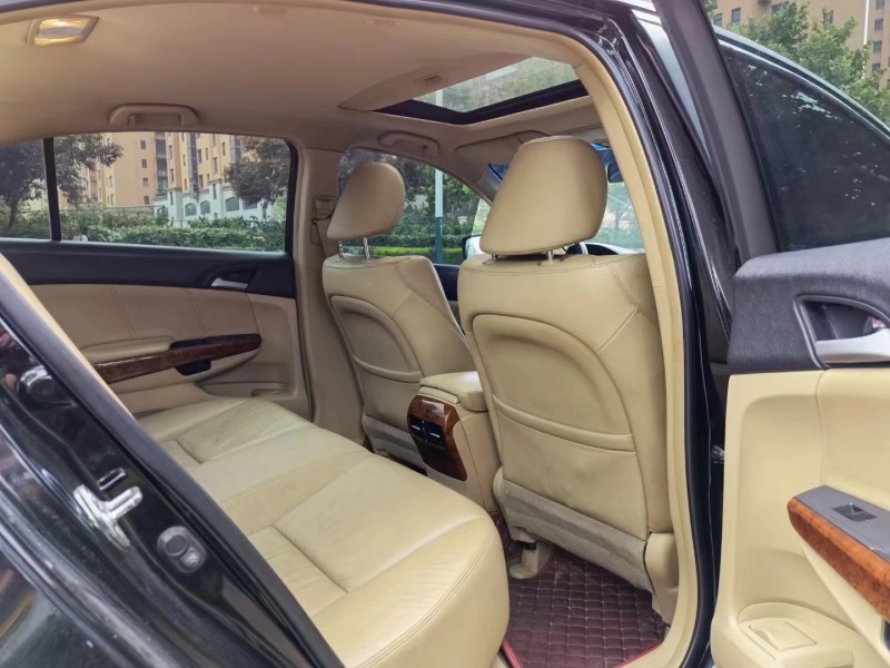 济宁12年本田雅阁6