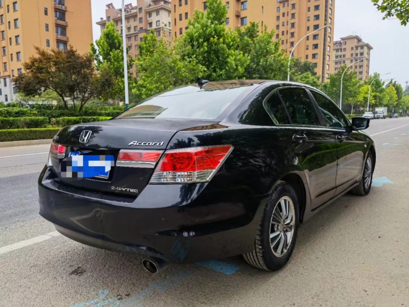 济宁12年本田雅阁7