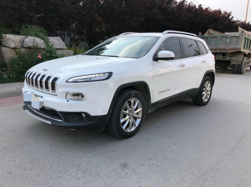 淄博15年Jeep自由光8