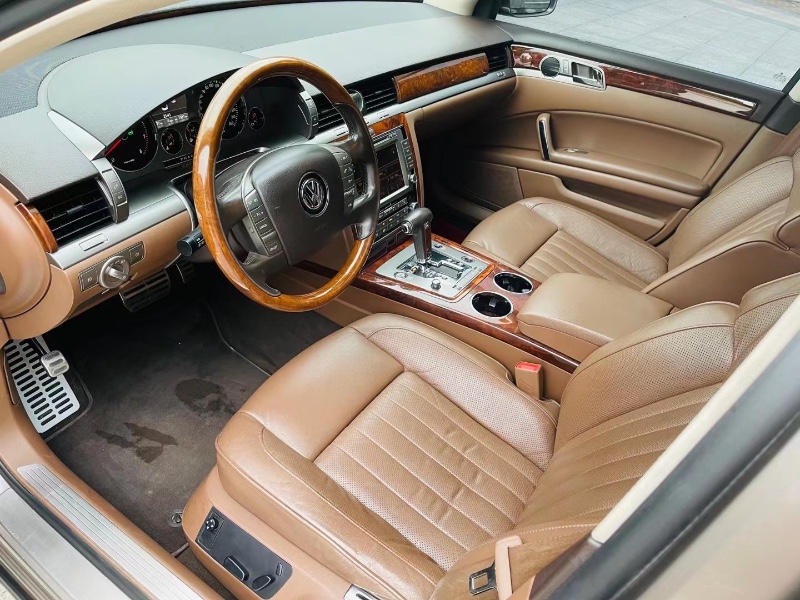 深圳13年大众辉腾7