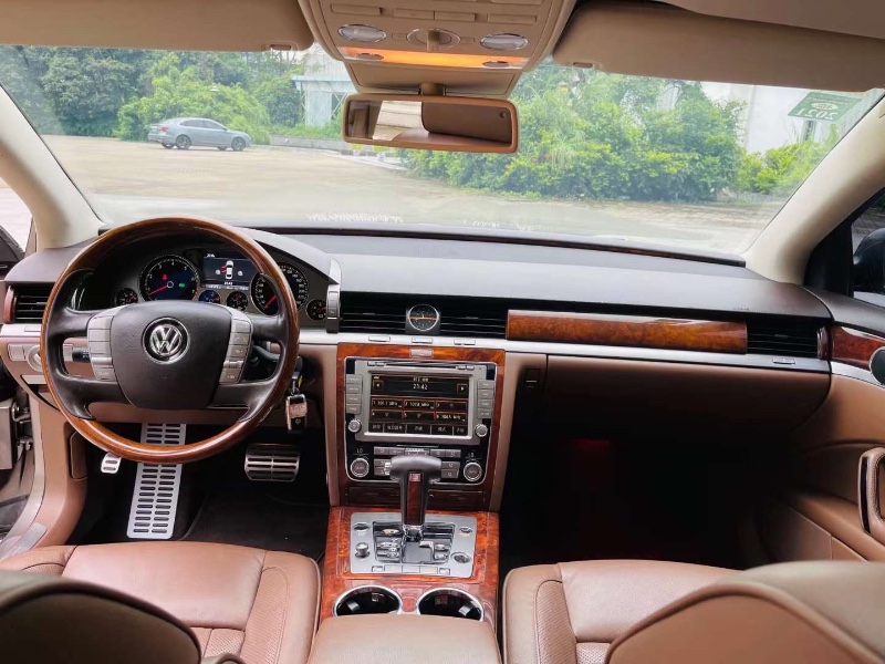 深圳13年大众辉腾6