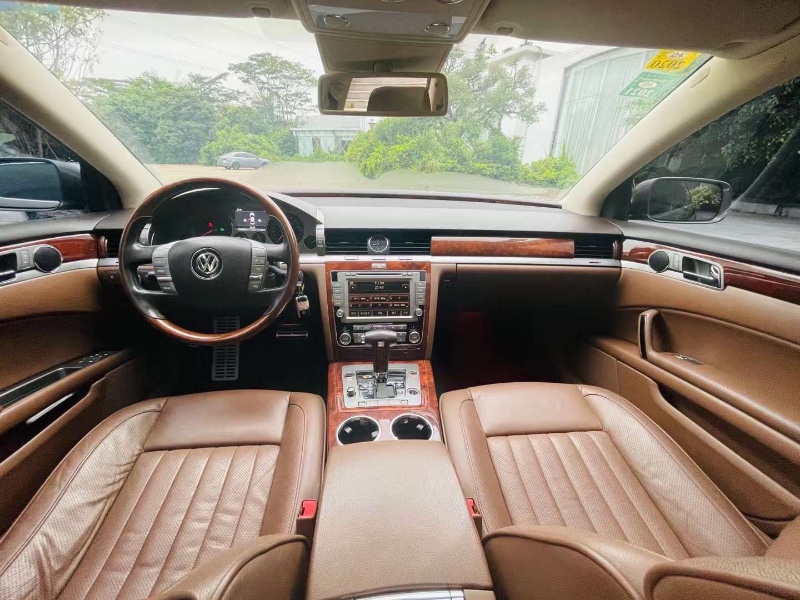 深圳13年大众辉腾5