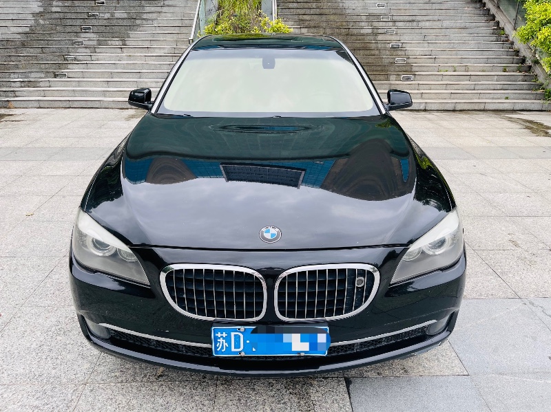 深圳10年宝马7系9