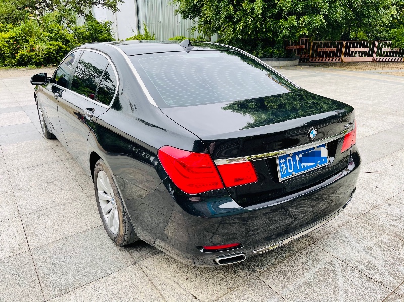 深圳10年宝马7系2