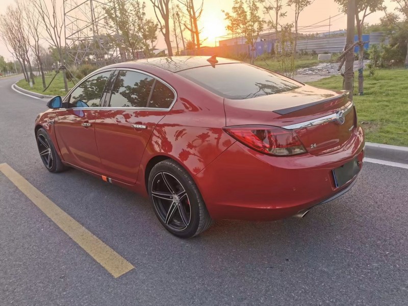 青岛11年别克君威3