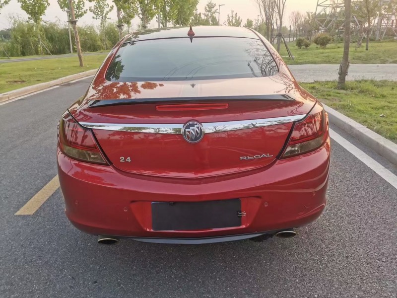 青岛11年别克君威1