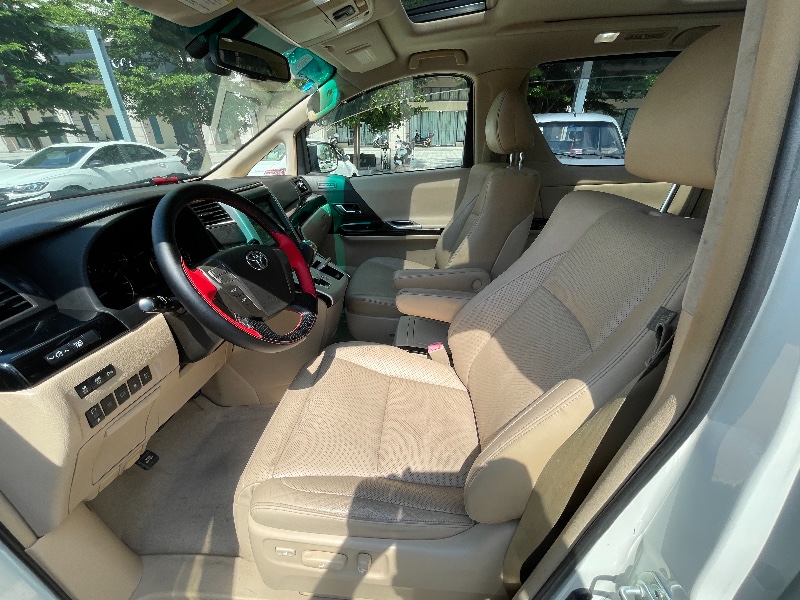 江门13年丰田埃尔法7