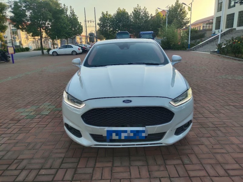 青岛16年福特蒙迪欧1