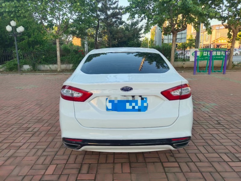 青岛16年福特蒙迪欧9