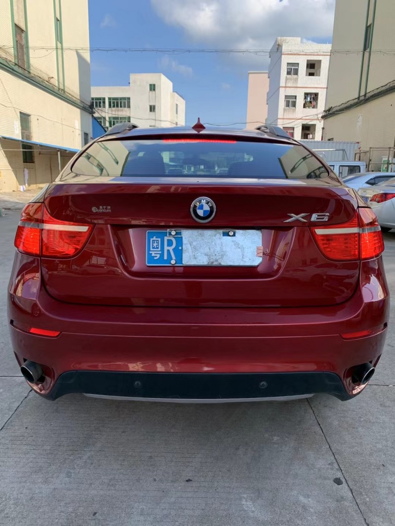 中山16年宝马X66