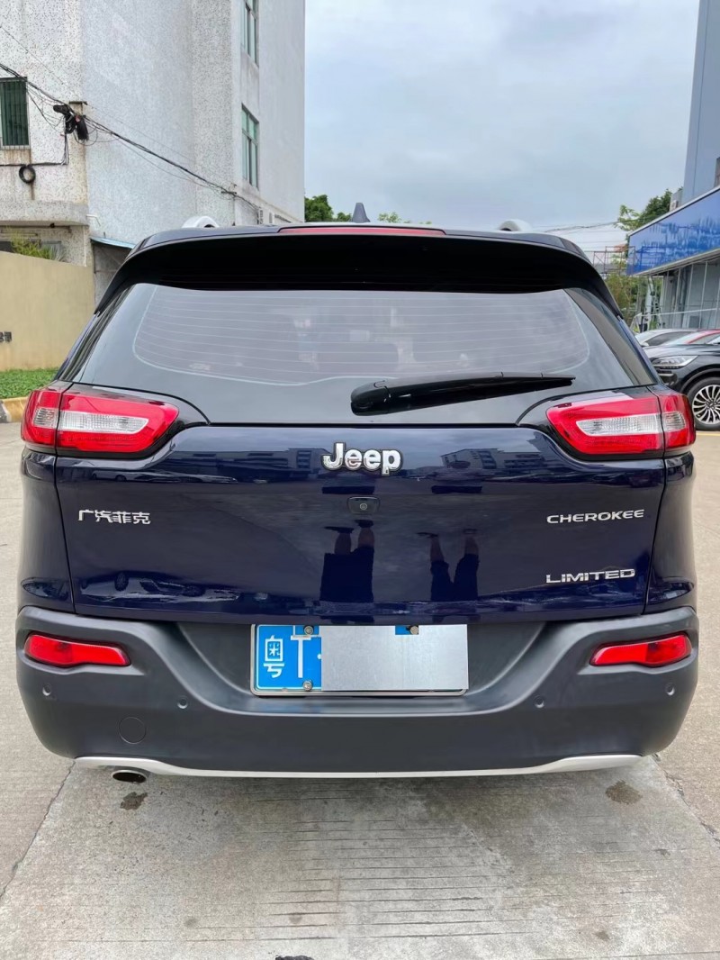 中山18年Jeep自由光6