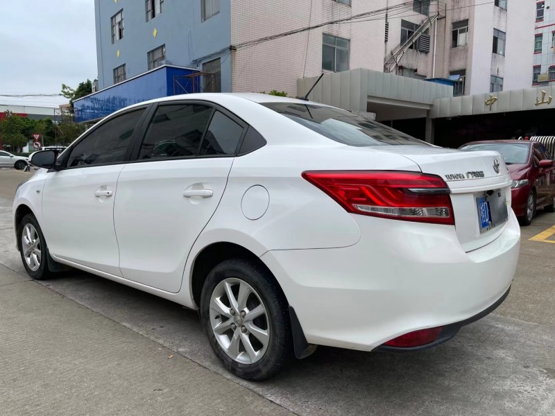中山17年丰田YARiS L 致享5