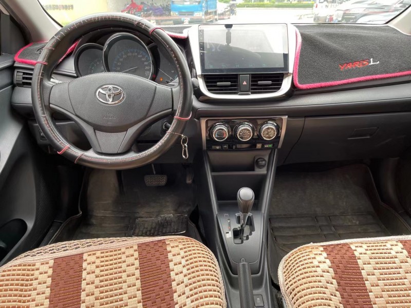 中山17年丰田YARiS L 致享8