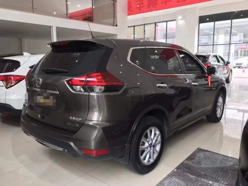 益阳20年日产奇骏5