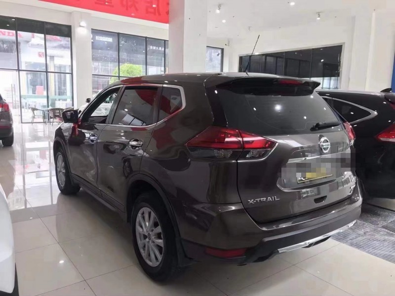 益阳20年日产奇骏6