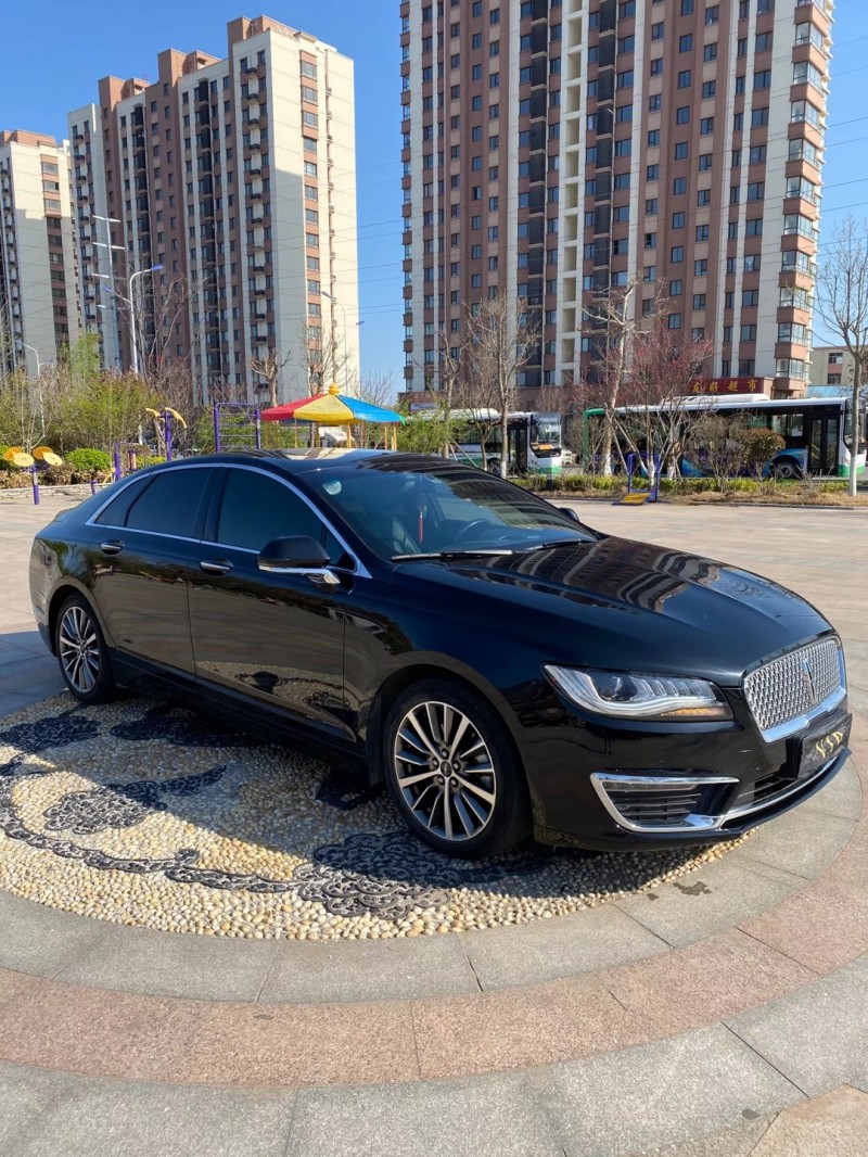 青島19年林肯MKZ7
