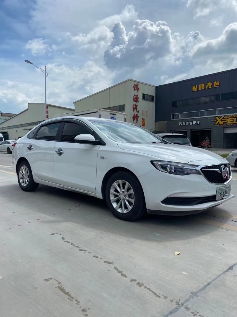 东莞18年别克英朗7