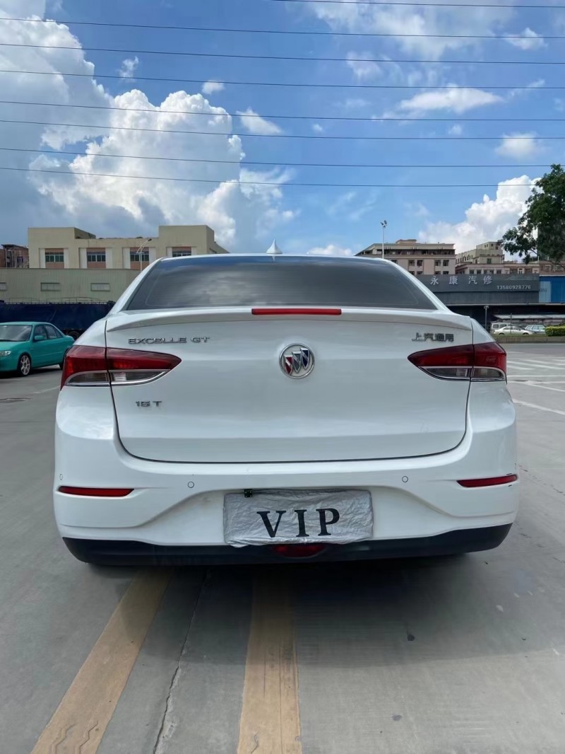 东莞18年别克英朗1