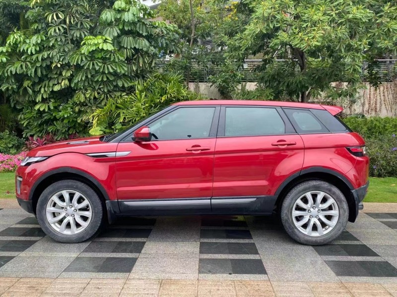 中山17年路虎极光7