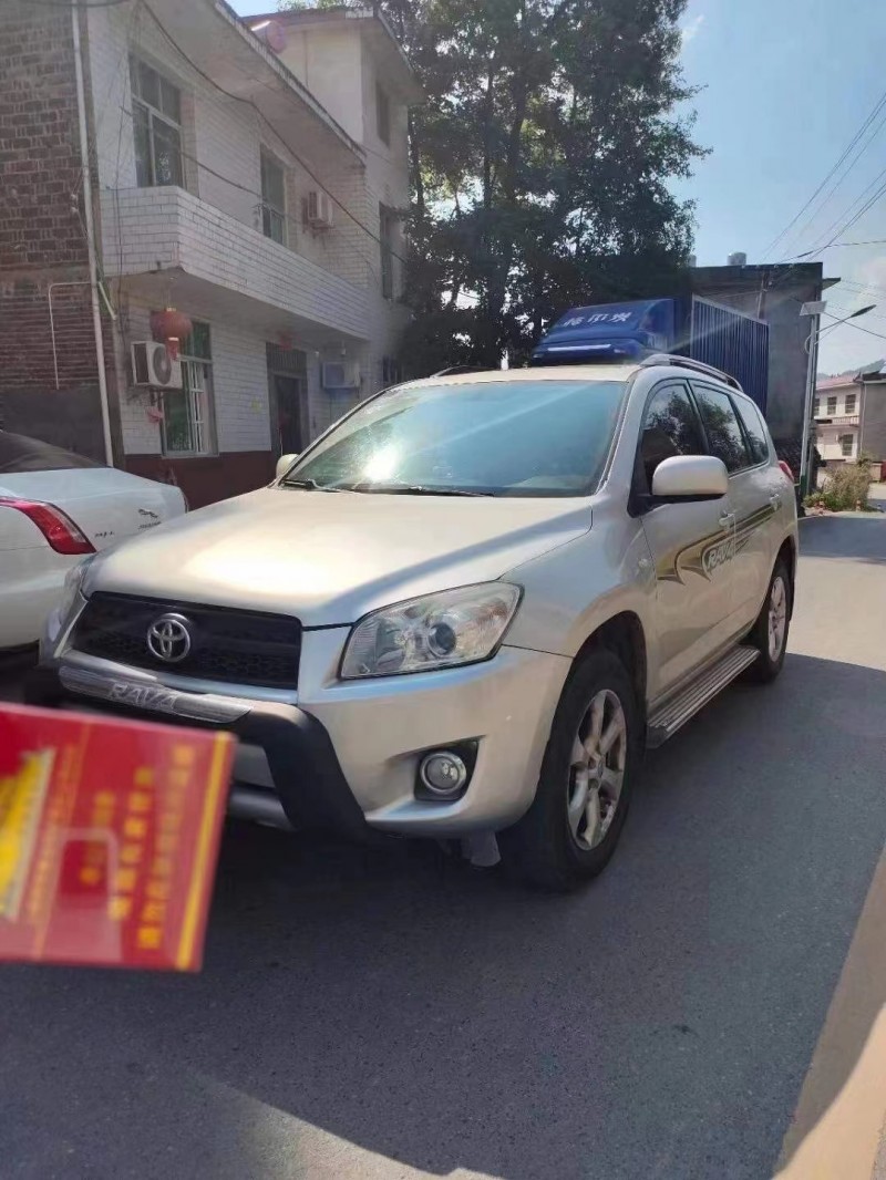 萍鄉11年豐田RAV48