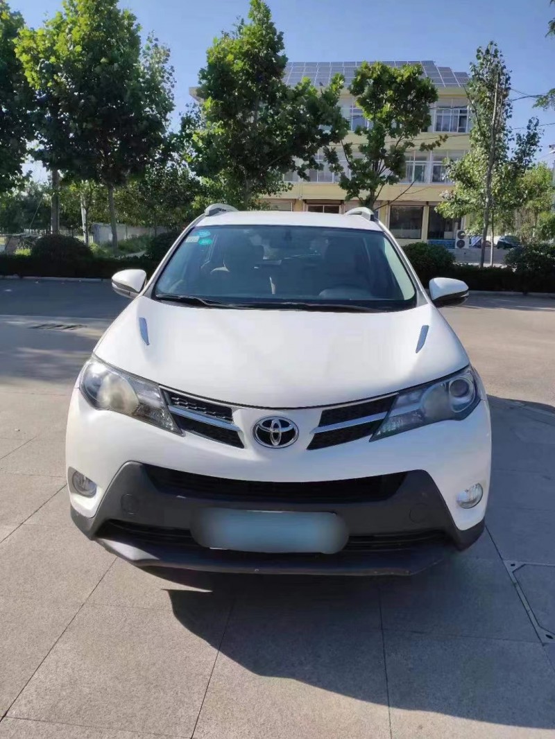 济宁13年丰田RAV4荣放1