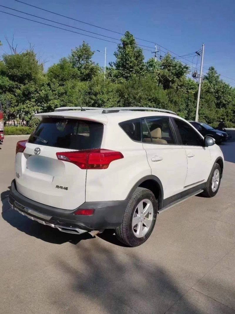 济宁13年丰田RAV4荣放8