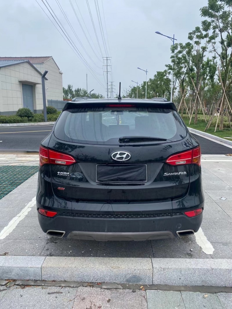 徐州抵押车15年现代全新胜达出售