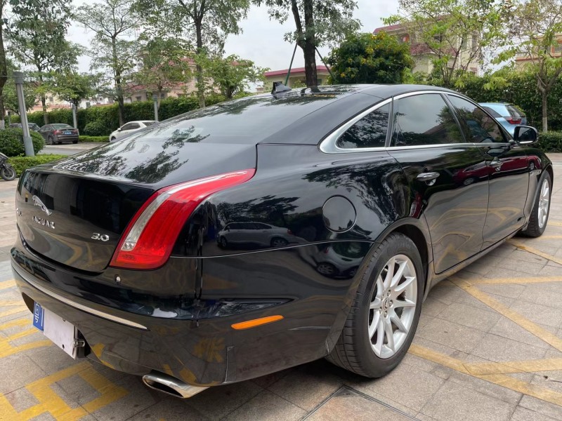 中山13年捷豹XJL2