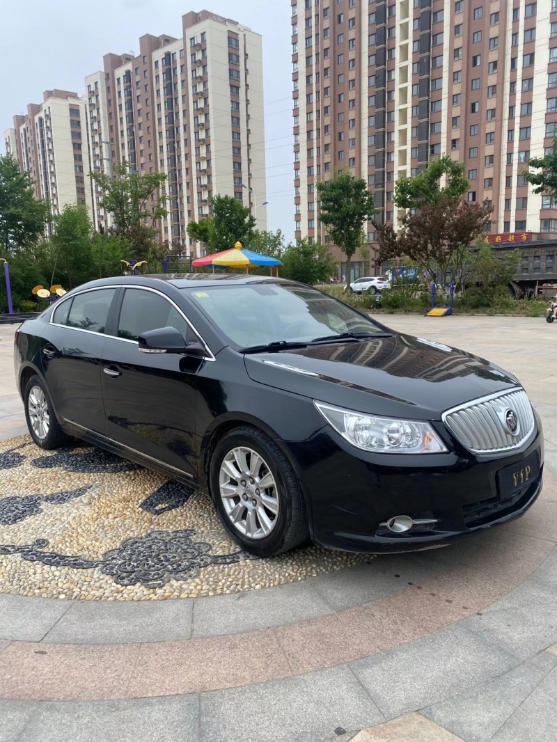 青岛11年别克君越7