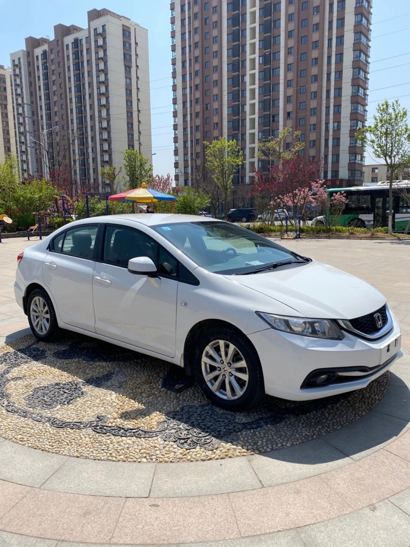 青岛15年本田思域7