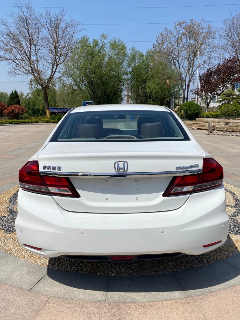 青岛15年本田思域3