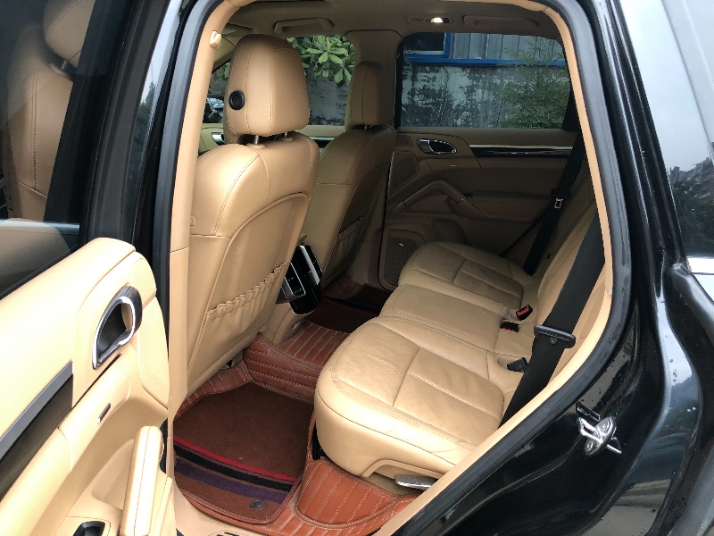 郑州14年保时捷卡宴4