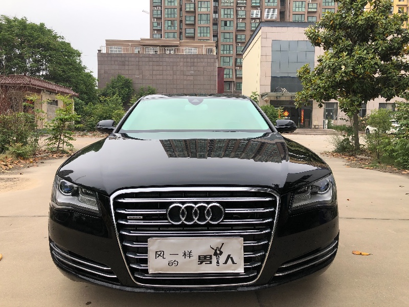 郑州11年奥迪A8L8