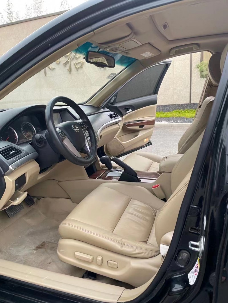 廊坊12年本田雅阁2