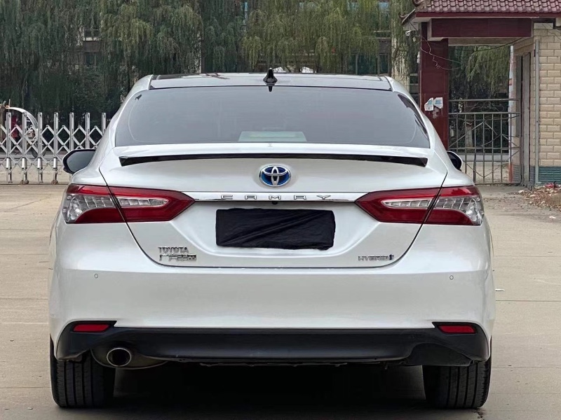 郑州18年丰田凯美瑞4