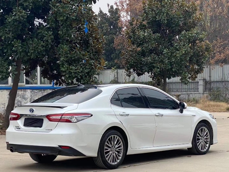 郑州18年丰田凯美瑞3