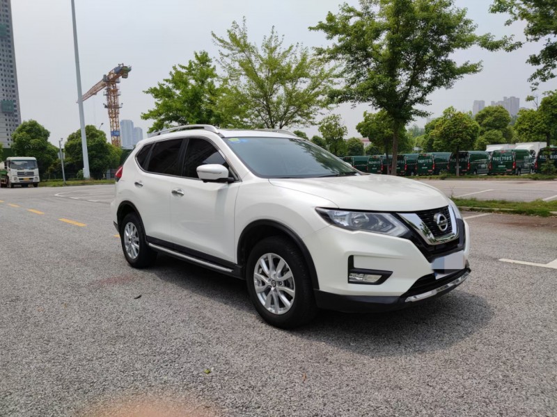 蘭州18年日產奇駿2
