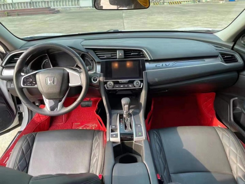 武汉18年本田思域4