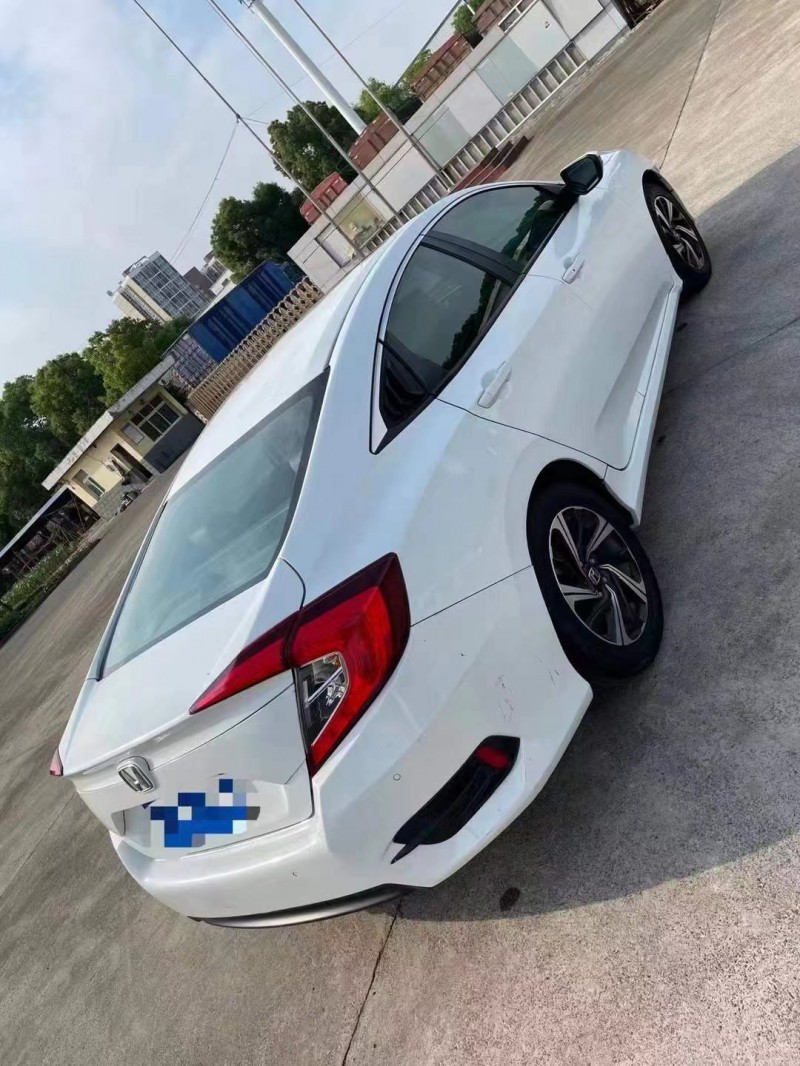 武汉18年本田思域7