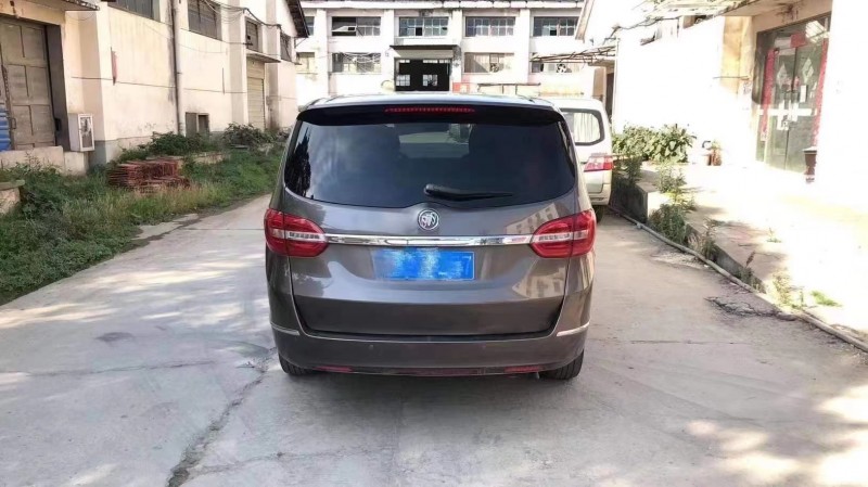 武汉17年别克GL81